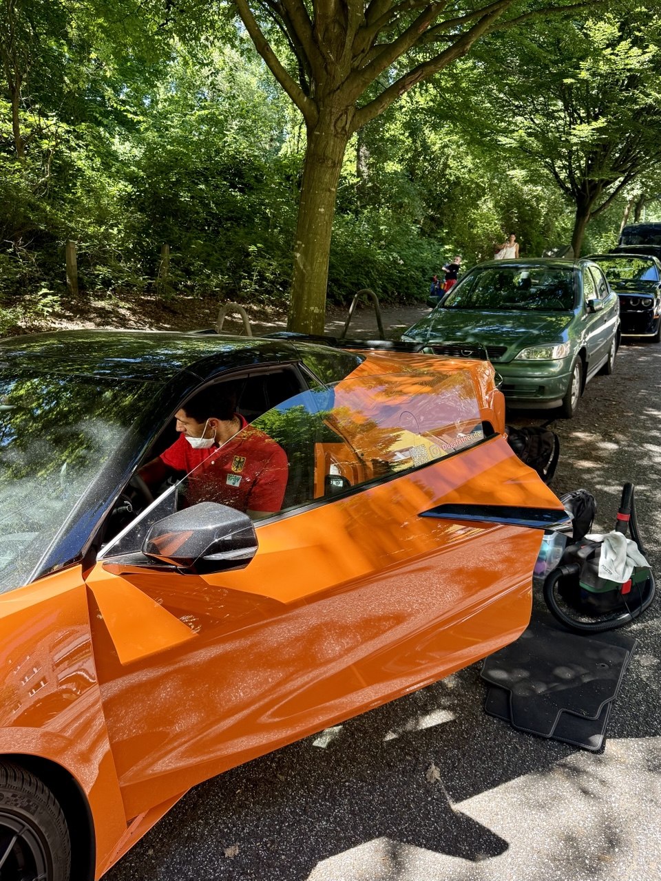 Mobile Autoaufbereitung in Hamburg – Innenreinigung, Politur und Detailing vor Ort